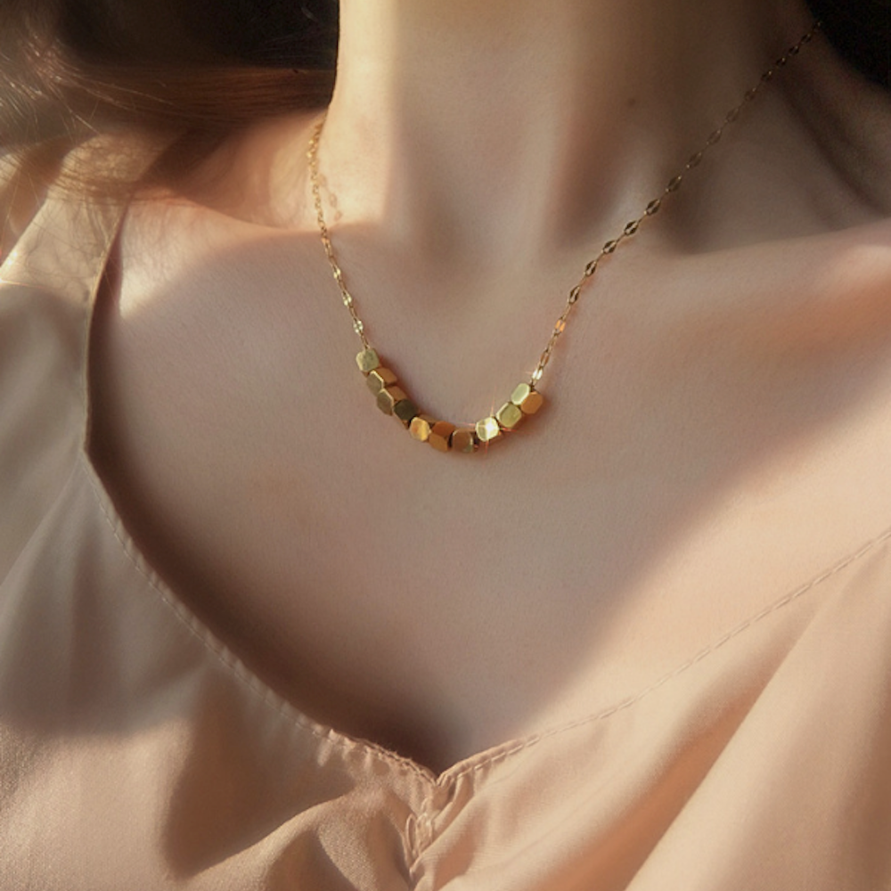 Dotted Gather Necklace