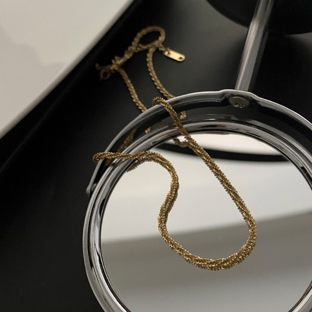 Twirl Pendant Necklace