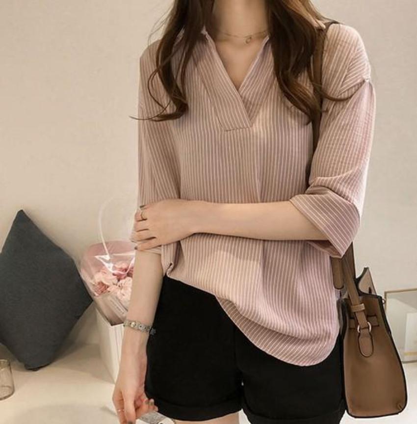 Womens Loose Fit V Neck Blouse