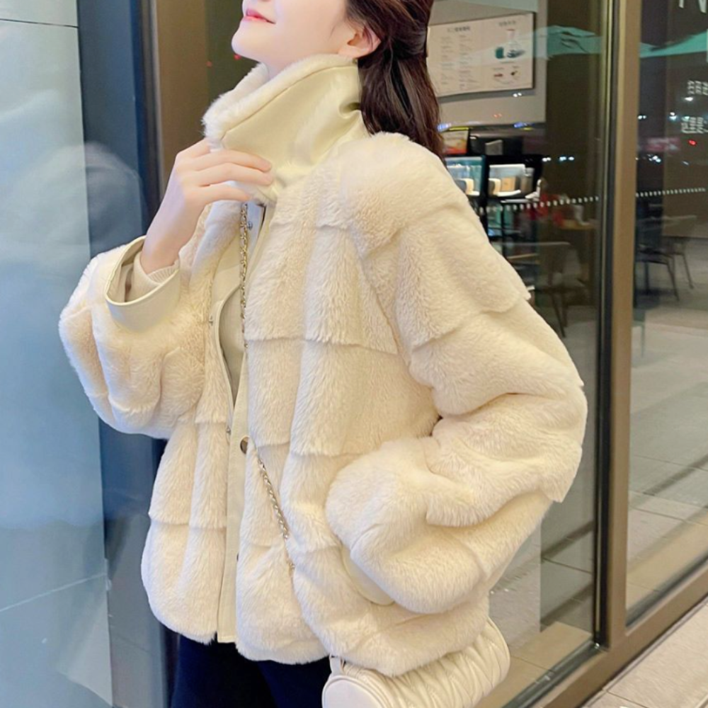 Womens Short Faux Fur Vegan Friendly Jacket