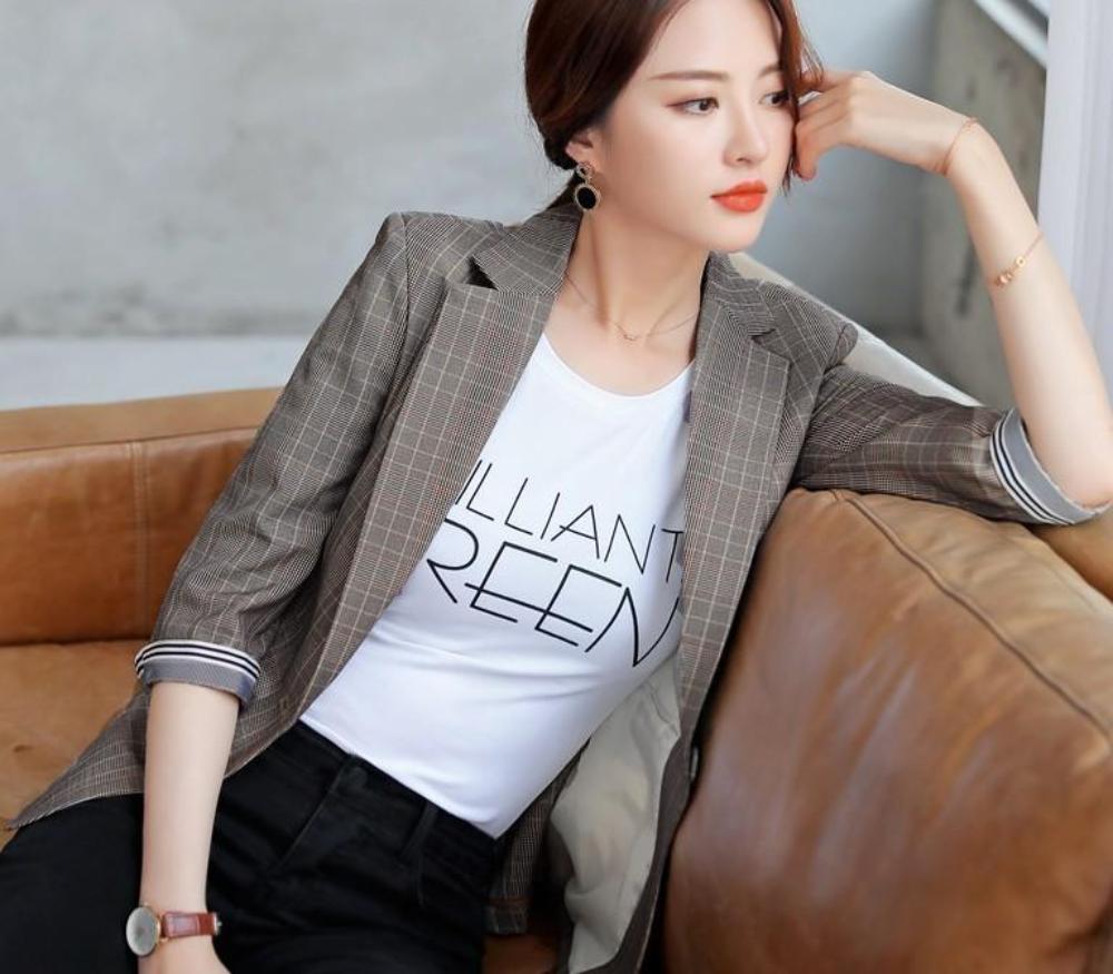 Womens Slim Fit Quarter Sleeve Single Button Blazer